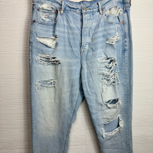 American Eagle 90s Slim Boyfriend Light Wash Jeans Size 16 - Picture 3 of 9